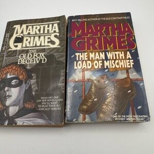 Lot 2 Martha Grimes Traditional British Mystery Pb Books